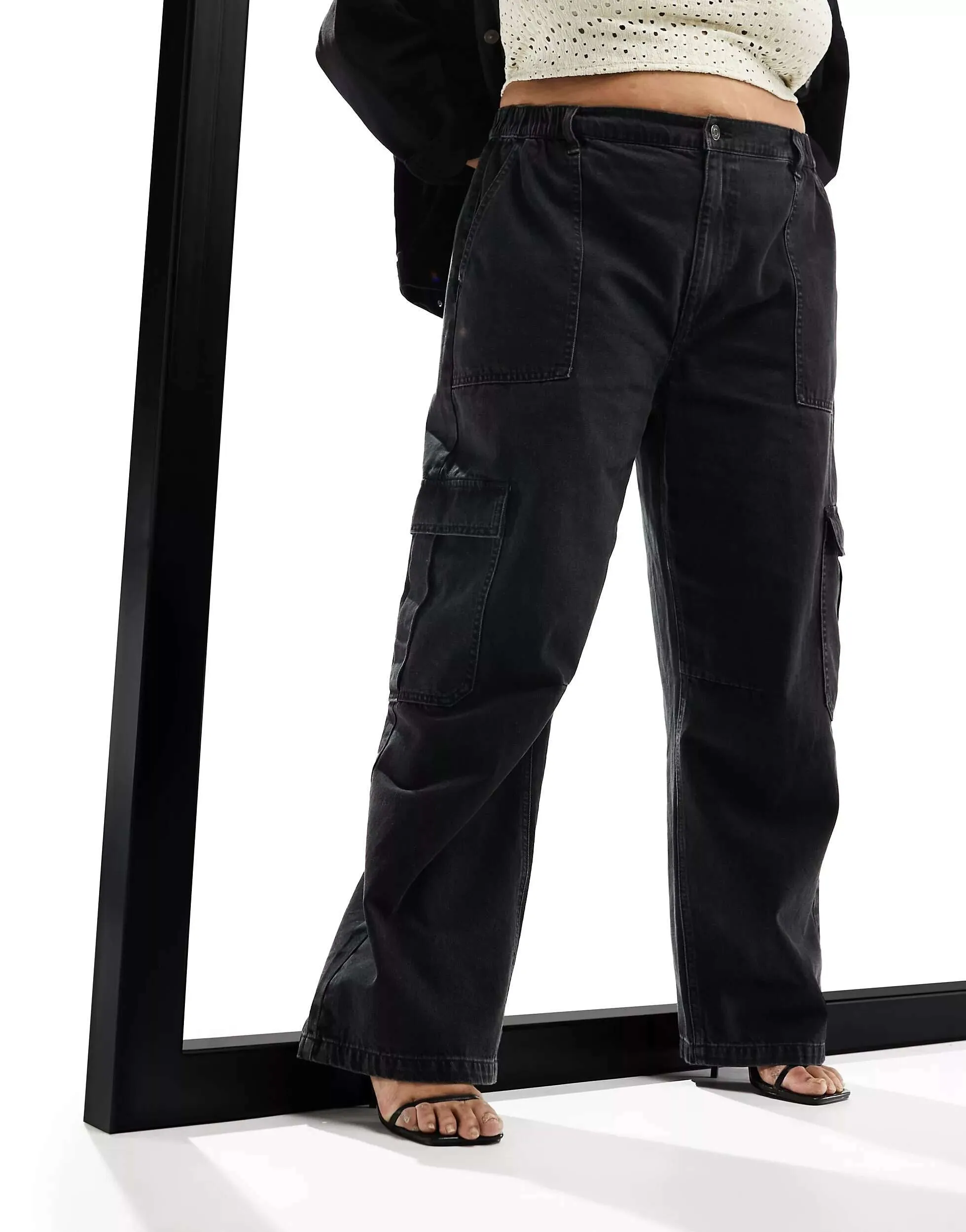 ASOS DESIGN Curve cargo jeans in black