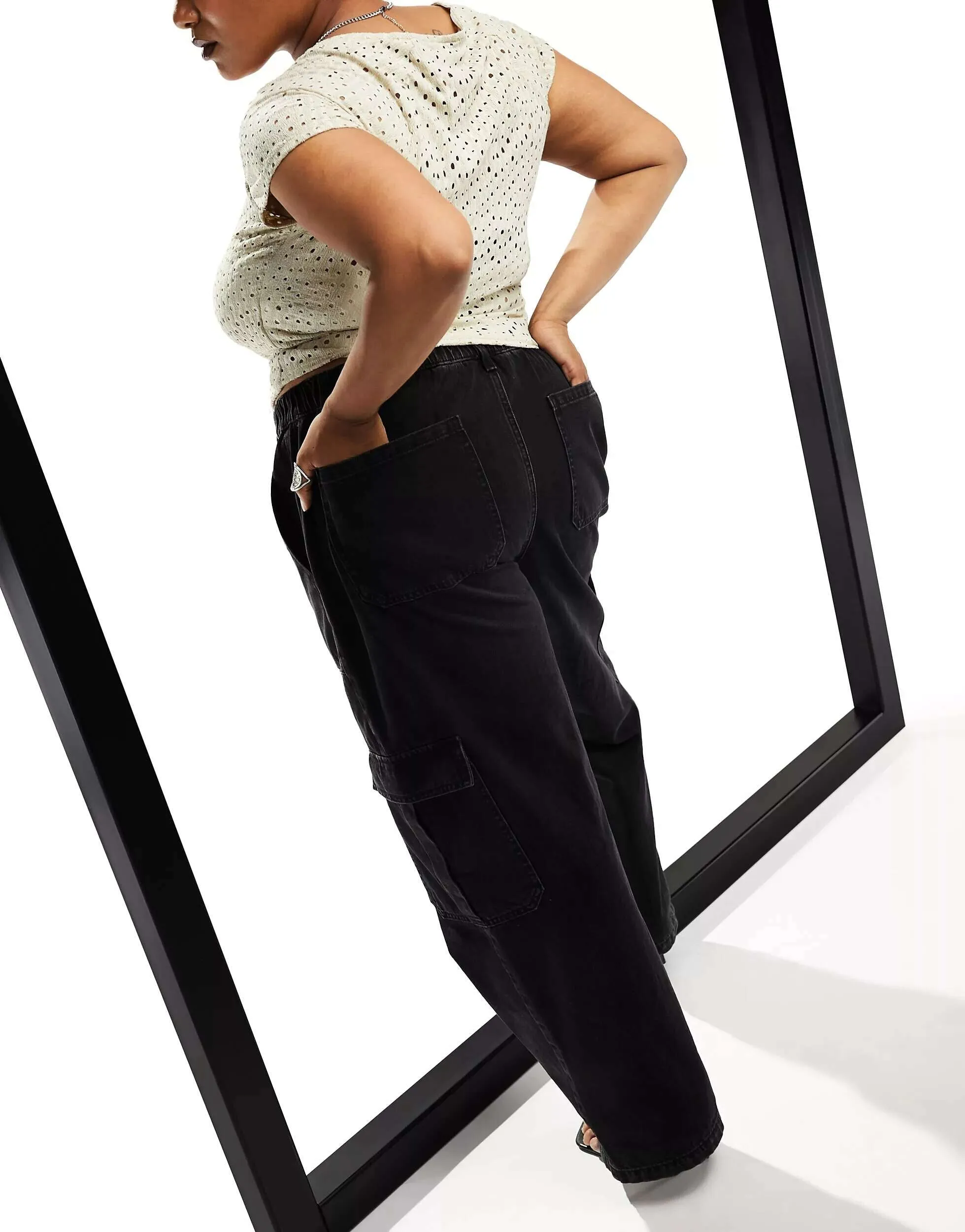 ASOS DESIGN Curve cargo jeans in black