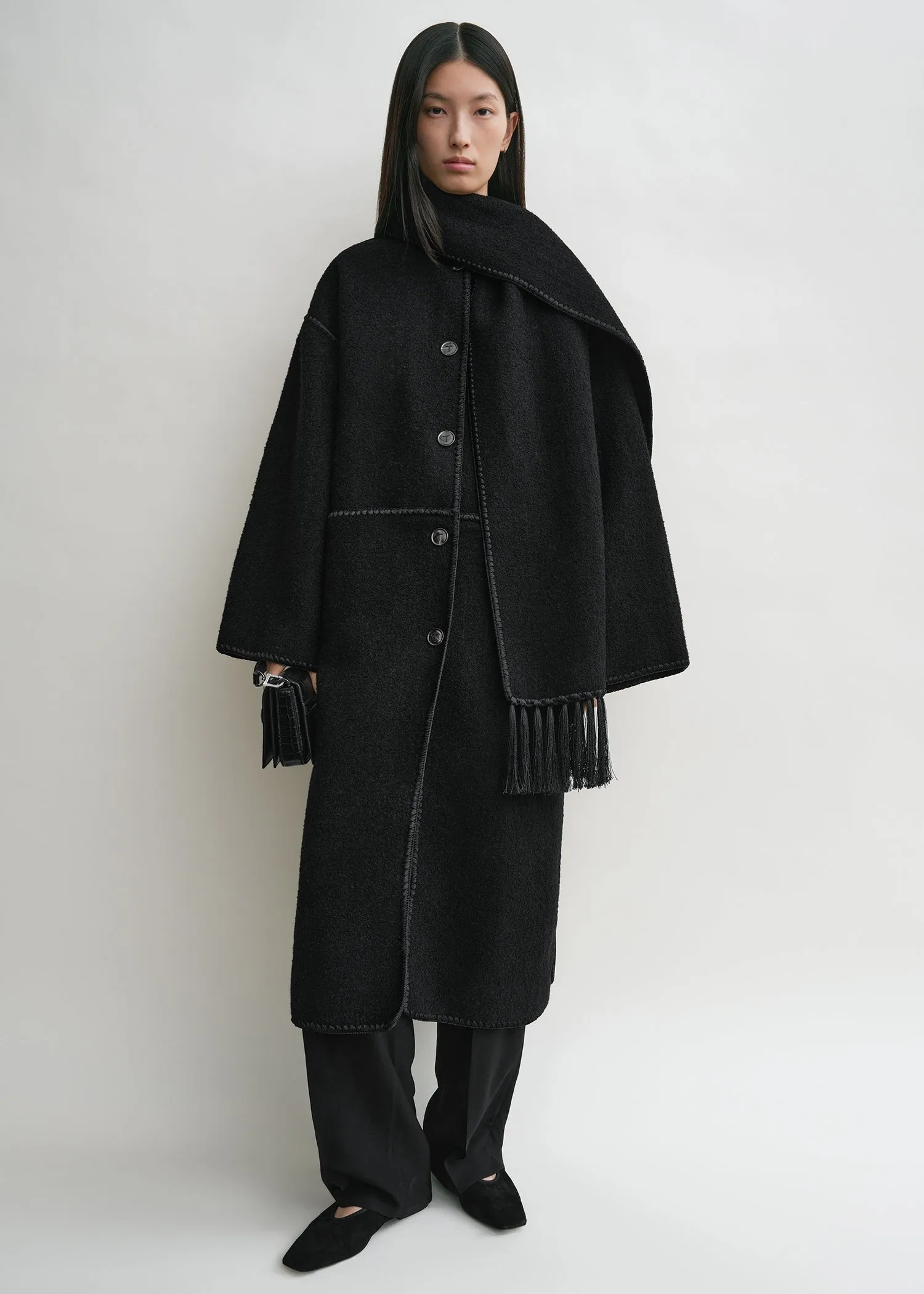 Embroidered scarf coat black