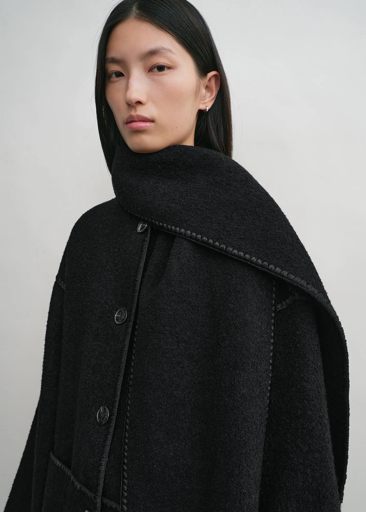 Embroidered scarf coat black