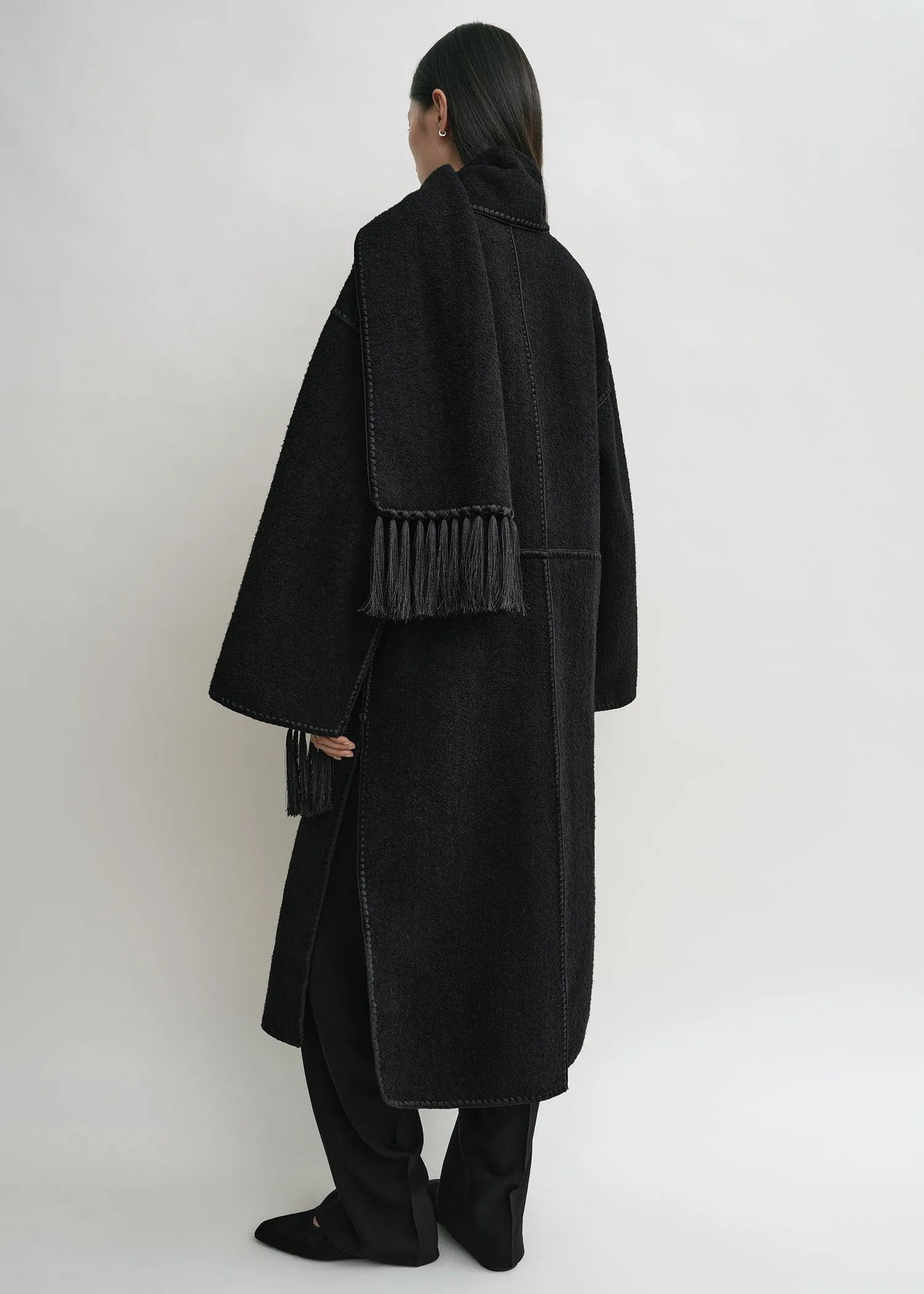Embroidered scarf coat black