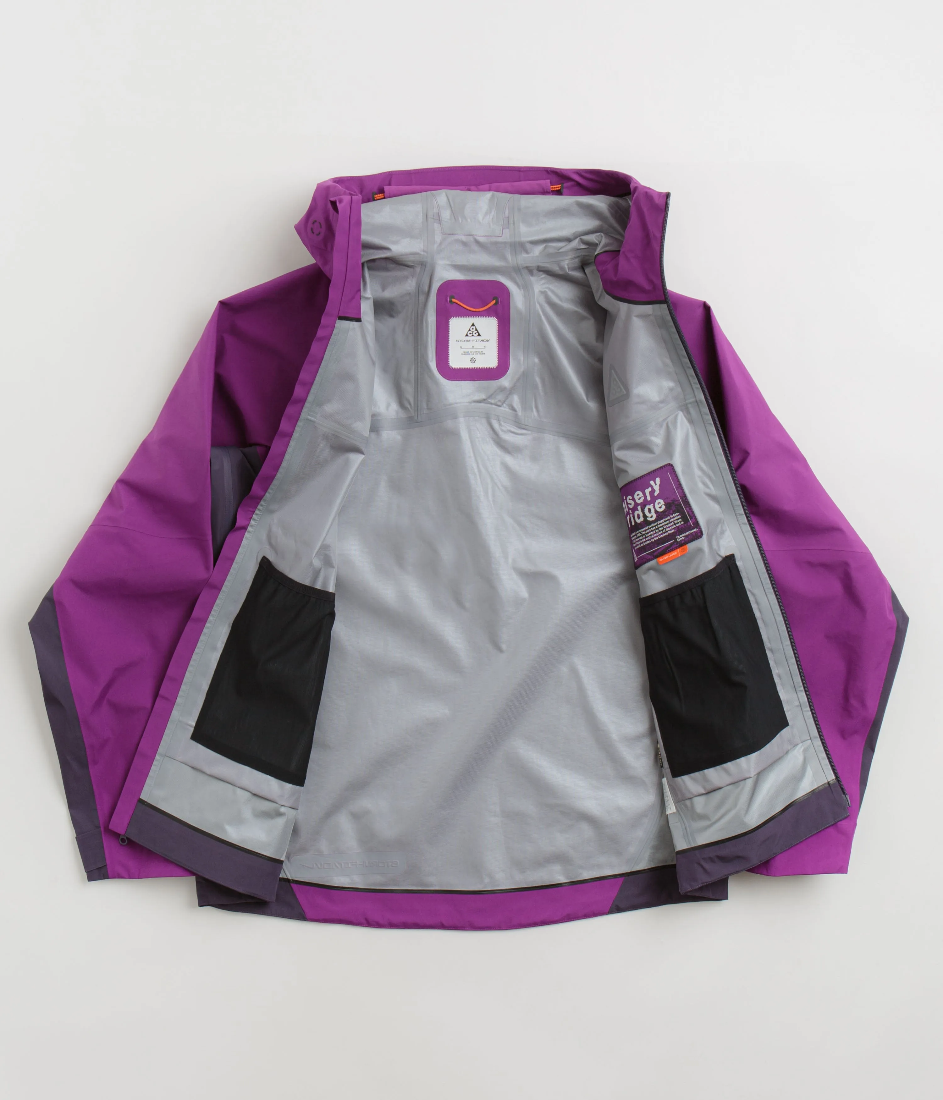 Nike ACG Misery Ridge Jacket - Bold Berry / Dark Raisin / Summit White