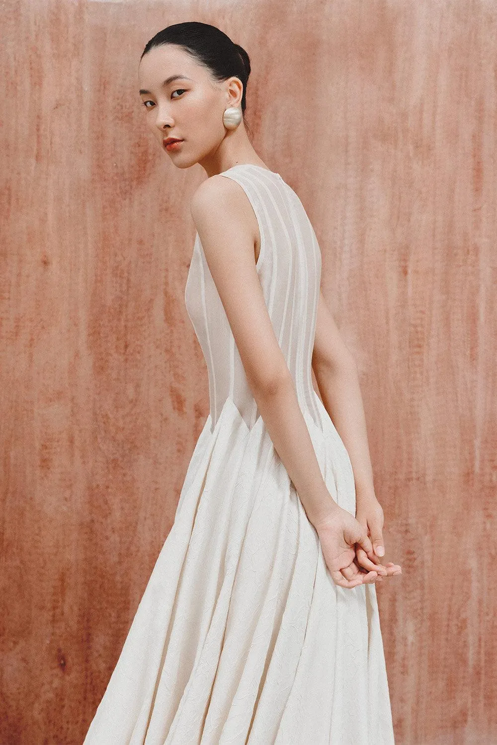 Reyna Gored Sleeveless Foam Organza Floor Length Dress