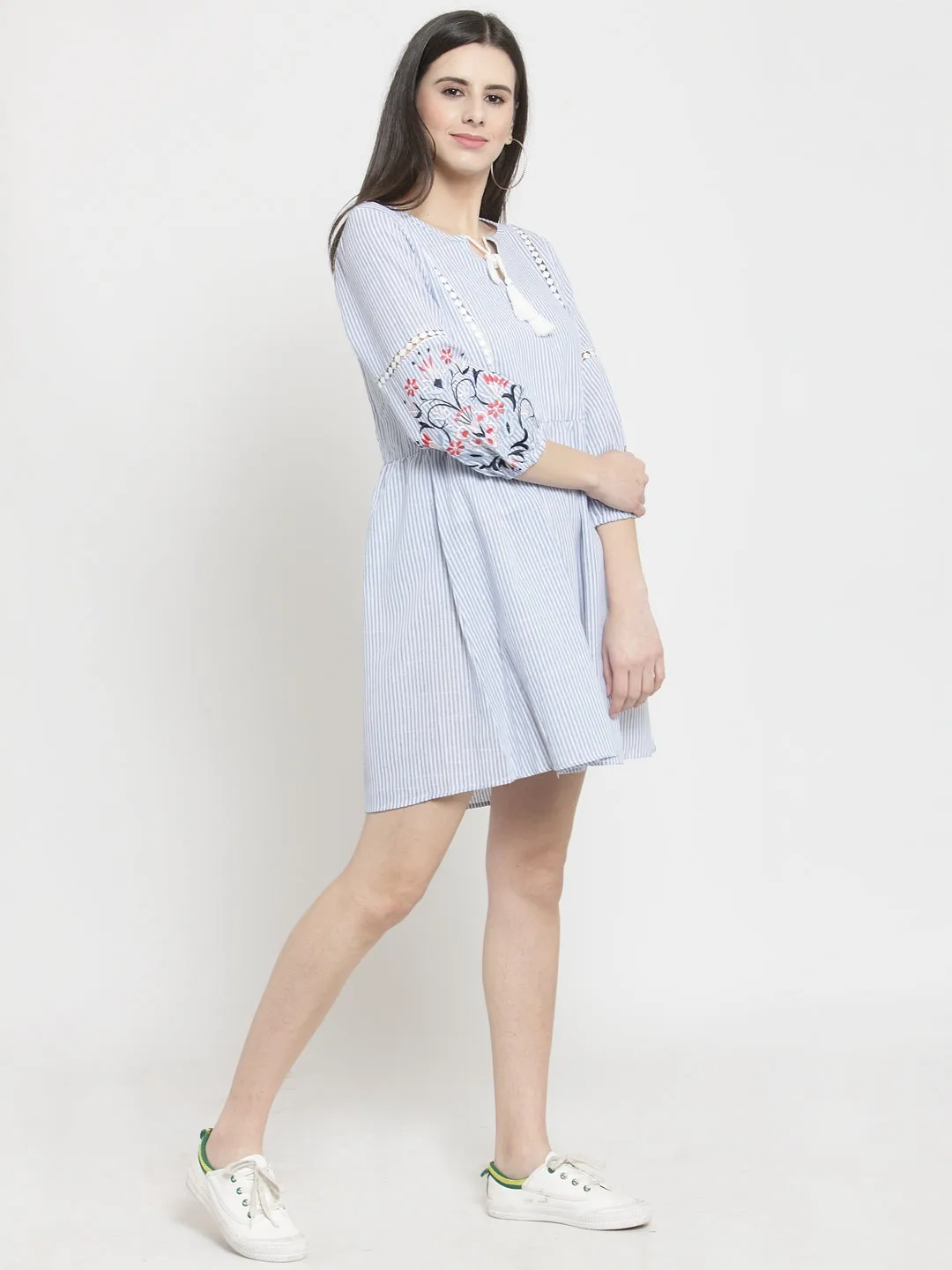 Women Blue Striped Round With V-Neck Shift Dress